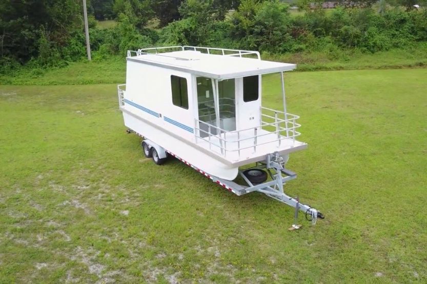 When Trailerable Houseboats are chosen?