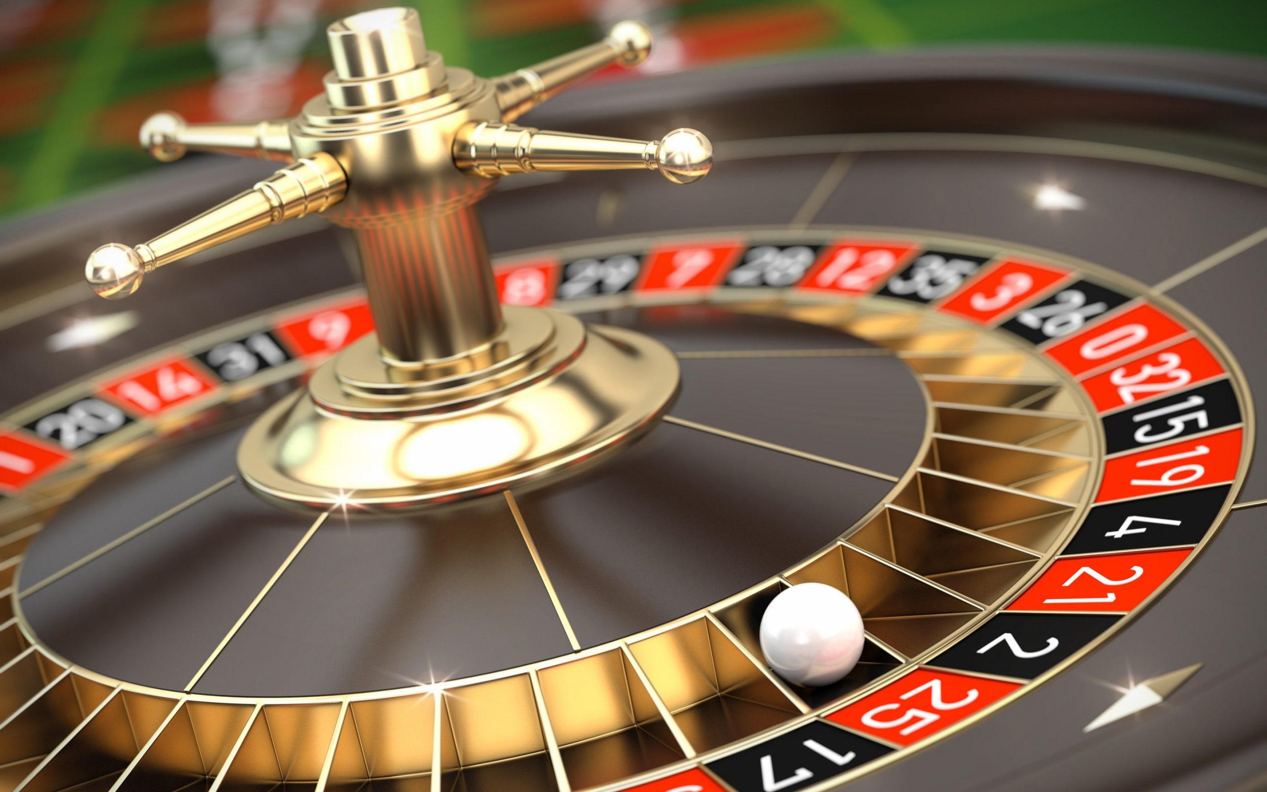 What are the different types of casino games?