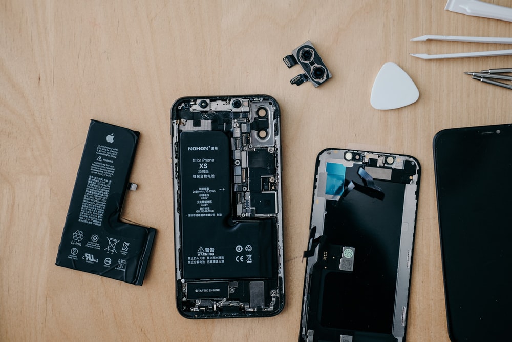 Find the best high-quality technicians in charge of phone repair
