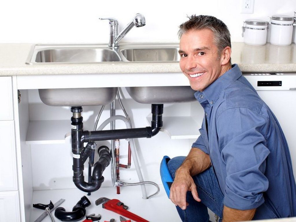 The Advantages of Hiring a Professional Plumbing Contractor