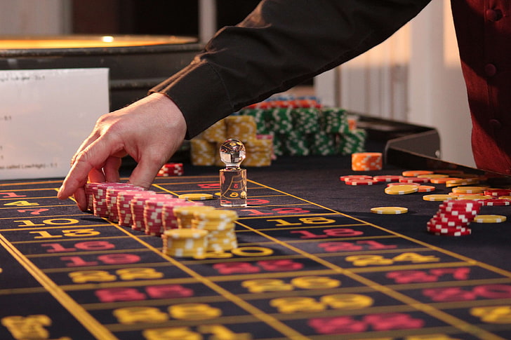 What are some of the health benefits of playing casino games?