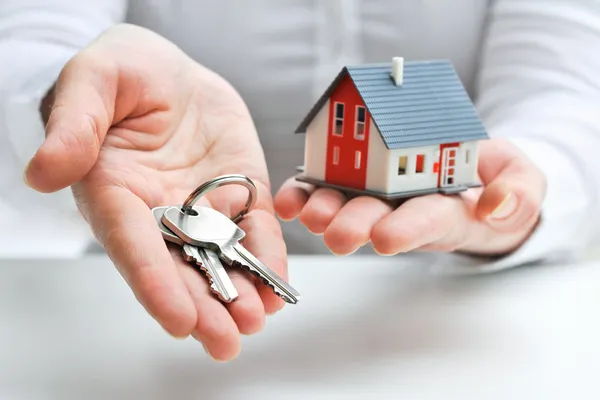 Buy a new launch condo with the help of an agent