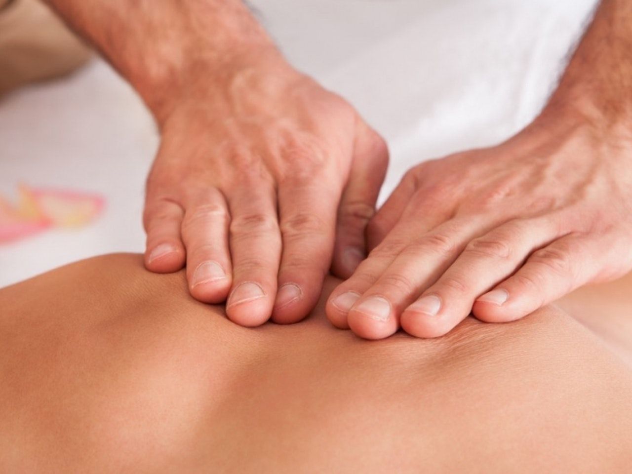 Have a specialized training course to present an excellent massage in London tantric