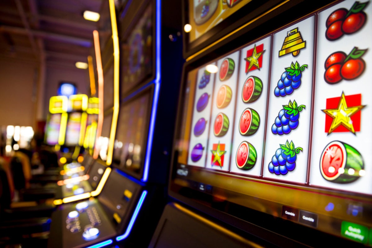 How to Improve Your Chances of Winning When Playing Online Slots